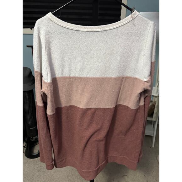 Pink Clover Color Block Sweater - Picture 3 of 3